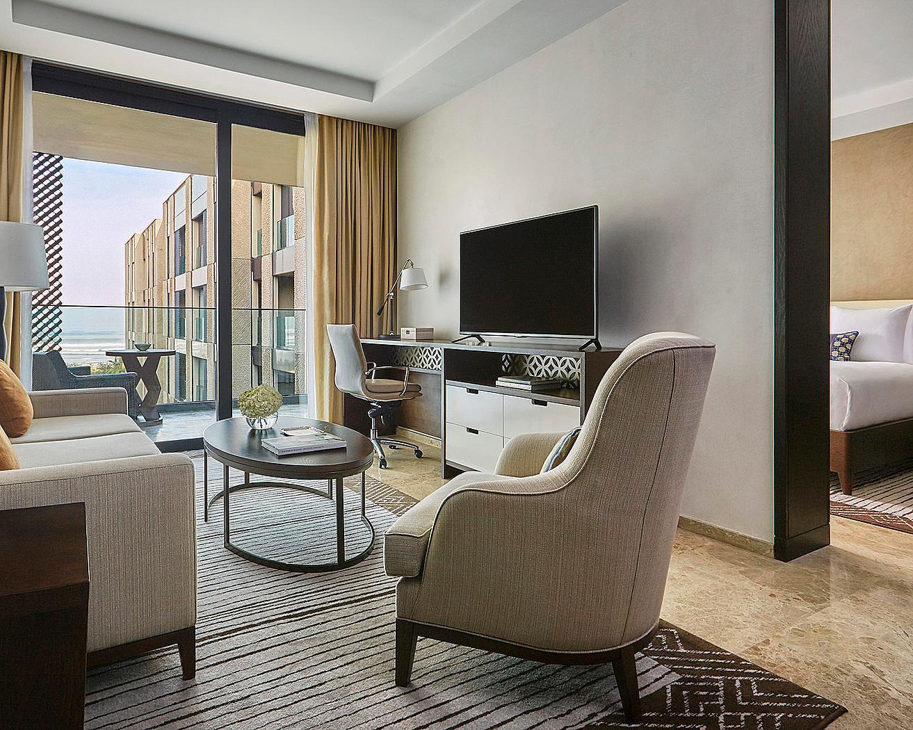 Four Seasons Hotel 5*